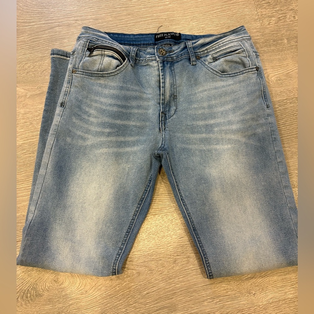 Free Planet Men’s Light Blue Slim fit stretchy Jeans size 30 by 30